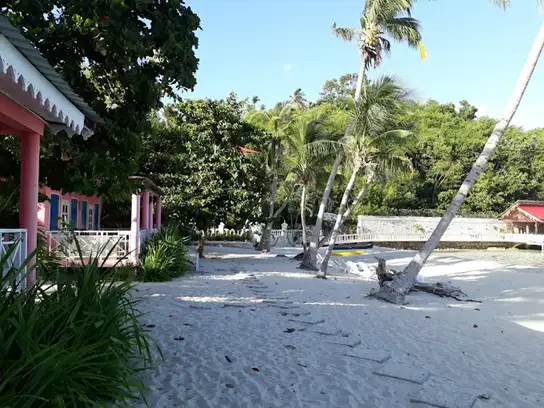 Abaka Bay (Île-à-Vache) 2